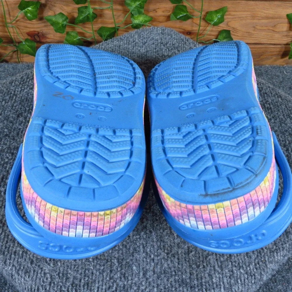 Crocs Bayaband Chevron Mens Clogs Size 12 Water Shoes Blue Multi Pattern